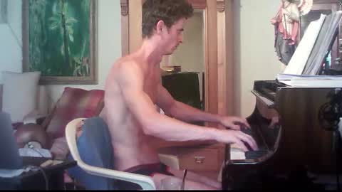 TobeBritta online show from December 21, 4:03 pm