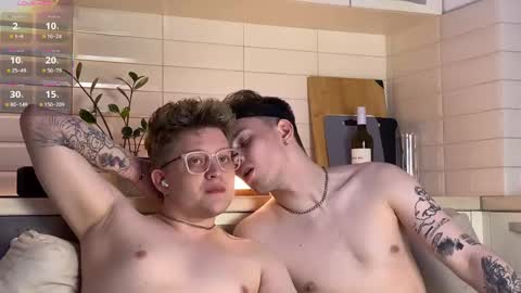 Snapshot of twoguyspleasure chatting on June 8, 6:08 pm Noah blonde and Josh dark hair Nike guy online show from June 8, 6:08 pm
