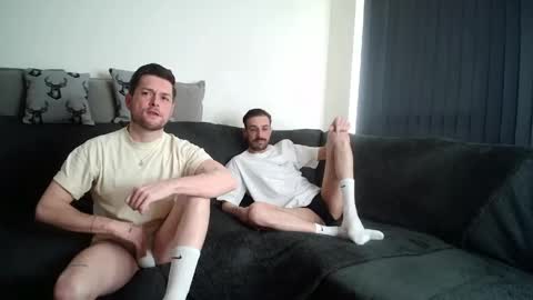 Snapshot of twotwinkhusbands chatting on May 17, 5:42 pm RyanRowan online show from May 17, 5:42 pm