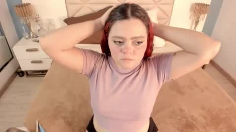 Twiggy online show from March 20, 8:14 pm