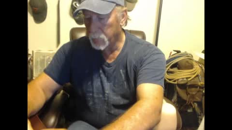 Snapshot of txlobo60 chatting on April 26, 11:13 pm txlobo60 online show from April 26, 11:13 pm