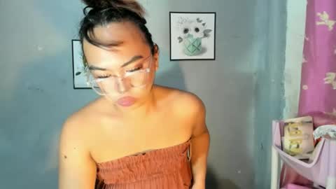 Tyla online show from April 12, 3:11 am