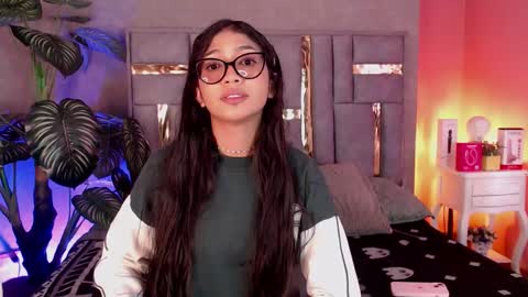 Snapshot of tyla_ks chatting on September 13, 7:46 pm tyla_ks online show from September 13, 7:46 pm