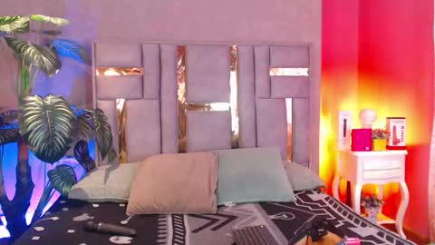 Snapshot of tyla_ks chatting on September 16, 8:10 pm tyla_ks online show from September 16, 8:10 pm