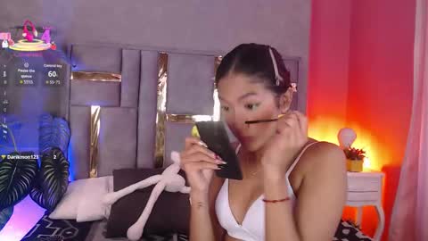 tyla_ks online show from December 13, 8:25 pm