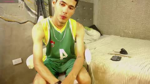 Snapshot of tyler_coopr chatting on November 8, 4:23 am tyler cooper online show from November 8, 4:23 am
