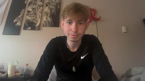tyler_fox0 online show from July 26, 2:31 am
