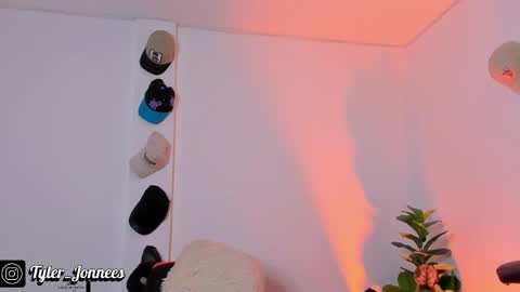 Tyler online show from October 23, 10:08 pm