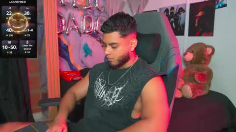 Snapshot of tyler_price01 chatting on May 4, 11:45 pm Tyler online show from May 4, 11:45 pm