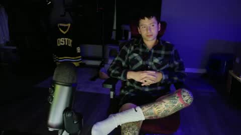 Snapshot of tylernextdoor chatting on May 23, 1:22 am Tyler online show from May 23, 1:22 am