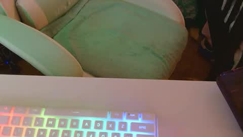 Snapshot of tylertytytyty chatting on May 16, 4:53 am Tyler online show from May 16, 4:53 am