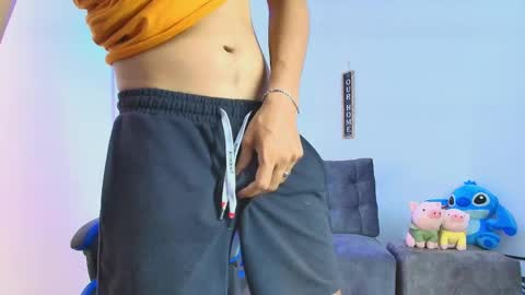Snapshot of tylerwhiite_ chatting on September 16, 2:07 pm online show from September 16, 2:07 pm