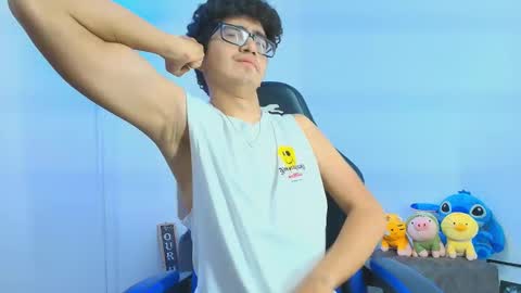 Snapshot of tylerwhiite_ chatting on September 30, 6:07 am online show from September 30, 6:07 am