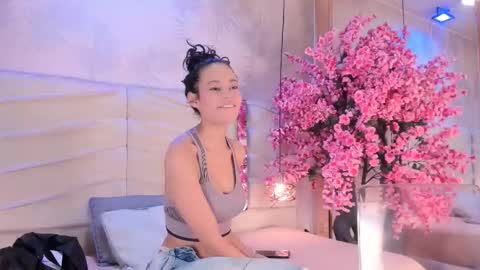    online show from March 13, 12:34 pm