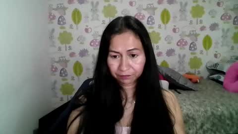 Snapshot of tyna_b chatting on April 29, 5:30 pm Tyna online show from April 29, 5:30 pm