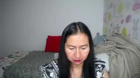 Snapshot of tyna_b chatting on May 20, 7:47 am Tyna online show from May 20, 7:47 am