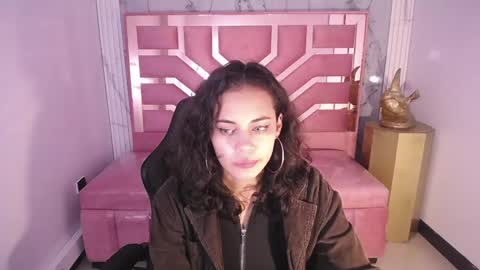 Snapshot of tyna_ch chatting on December 15, 7:42 pm TYNA online show from December 15, 7:42 pm