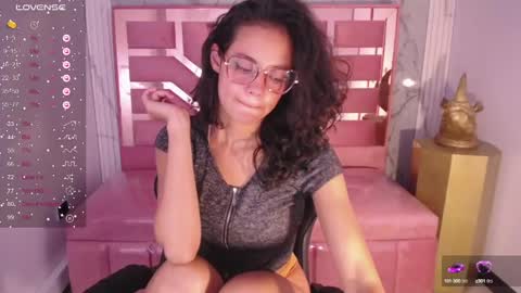 Snapshot of tyna_ch chatting on January 13, 8:48 pm TYNA online show from January 13, 8:48 pm