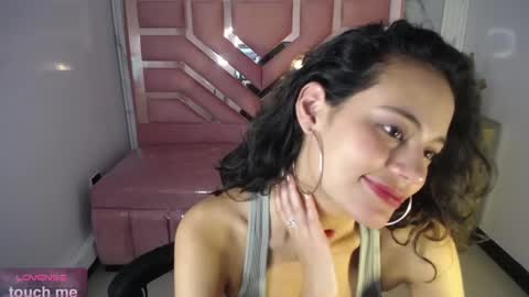 Snapshot of tyna_ch chatting on February 6, 7:40 pm TYNA online show from February 6, 7:40 pm