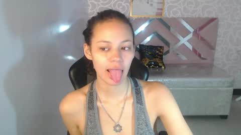Snapshot of tyna_ch chatting on September 8, 5:01 pm TYNA online show from September 8, 5:01 pm