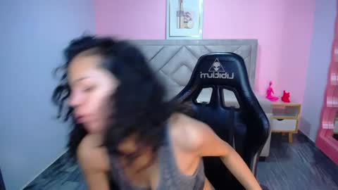 Snapshot of tyna_ch chatting on June 26, 12:53 pm TYNA online show from June 26, 12:53 pm