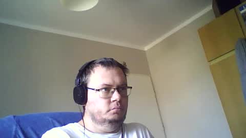 Snapshot of tyradi1991 chatting on August 9, 9:03 am tyradi1991 online show from August 9, 9:03 am