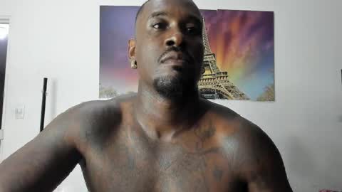 Snapshot of tyron_rulers chatting on April 21, 12:01 am Dvid Rullers online show from April 21, 12:01 am