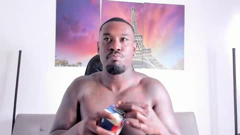 Snapshot of tyron_rulers chatting on April 23, 12:29 pm Dvid Rullers online show from April 23, 12:29 pm