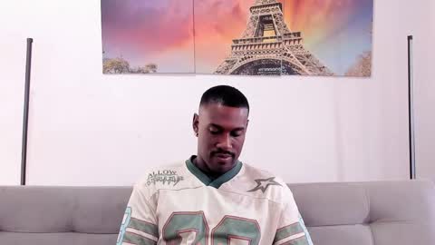 Snapshot of tyron_rulers chatting on May 1, 12:32 pm Dvid Rullers online show from May 1, 12:32 pm