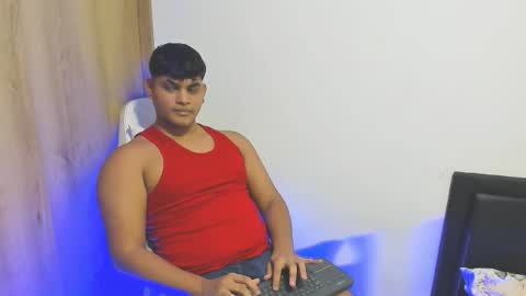 Snapshot of tyson_smithx chatting on November 14, 10:40 pm tyson_smithx online show from November 14, 10:40 pm