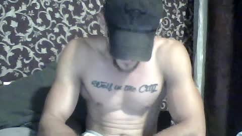 Snapshot of tysonmichaell chatting on July 27, 8:27 pm Tyson online show from July 27, 8:27 pm