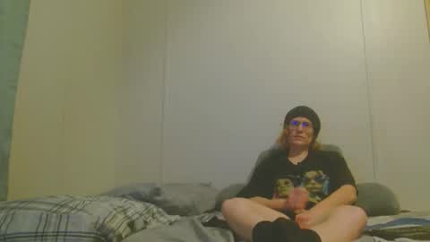 Snapshot of tyyyler93 chatting on December 26, 1:51 am TylerAlternative online show from December 26, 1:51 am