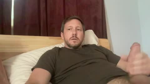 Snapshot of u28005 chatting on July 19, 2:43 pm u28005 online show from July 19, 2:43 pm