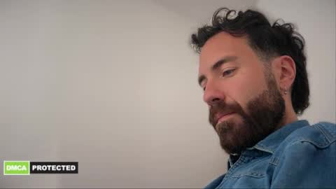 Snapshot of uasabi91 chatting on April 10, 1:05 pm beard123 online show from April 10, 1:05 pm