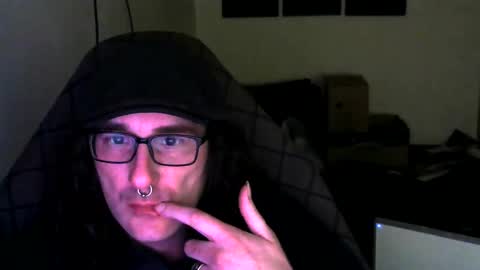 ucloudd online show from April 1, 2:25 pm