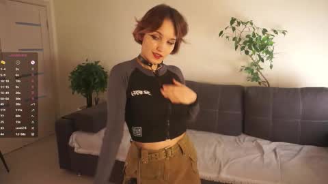 Lili online show from February 19, 4:36 pm