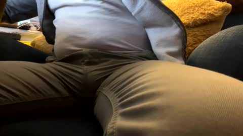 Snapshot of ukclive chatting on February 4, 11:16 am ukclive online show from February 4, 11:16 am