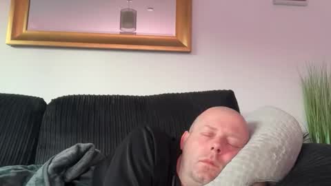 ukmatty3 online show from April 18, 7:07 pm