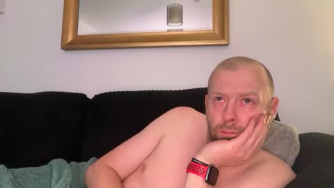 Snapshot of ukmatty3 chatting on April 30, 9:08 pm ukmatty3 online show from April 30, 9:08 pm