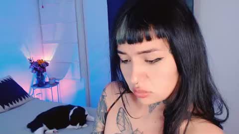 Snapshot of ulala_martina chatting on July 4, 1:01 am Martina online show from July 4, 1:01 am
