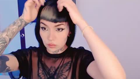 Snapshot of ulala_martina chatting on July 10, 12:37 am Martina online show from July 10, 12:37 am