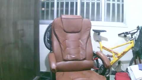 Snapshot of ulmo_br chatting on October 25, 2:19 am ulmo_br online show from October 25, 2:19 am