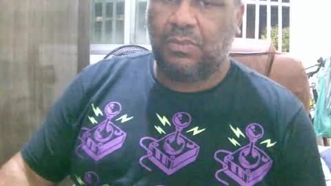 Snapshot of ulmo_br chatting on October 27, 12:26 am ulmo_br online show from October 27, 12:26 am