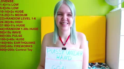 Snapshot of ultra_meow chatting on May 13, 7:06 am Roxy online show from May 13, 7:06 am