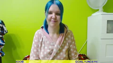 Snapshot of ultra_meow chatting on July 28, 6:20 pm Roxy online show from July 28, 6:20 pm