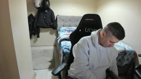 Snapshot of ulxer chatting on February 7, 8:12 pm hi im mike tyson - online show from February 7, 8:12 pm