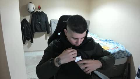 Snapshot of ulxer chatting on February 13, 7:32 pm hi im mike tyson - online show from February 13, 7:32 pm