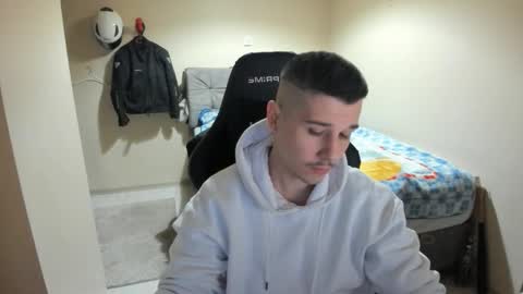 Snapshot of ulxer chatting on February 19, 8:49 pm hi im mike tyson - online show from February 19, 8:49 pm