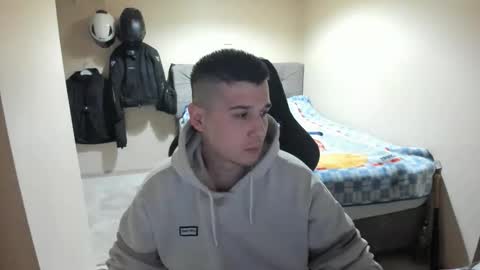 Snapshot of ulxer chatting on March 28, 7:13 pm hi im mike tyson - online show from March 28, 7:13 pm