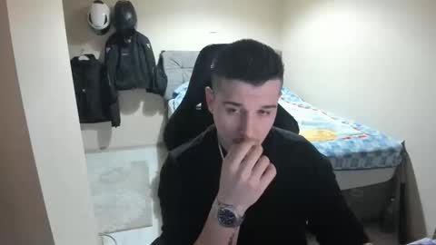 Snapshot of ulxer chatting on April 1, 7:11 pm hi im mike tyson - online show from April 1, 7:11 pm